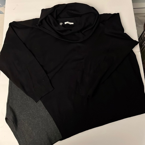 89th & Madison Sweaters - Women’s Turtleneck Jersey Knit Lagenlook Sweater Top by 89th and Madison Size 3X